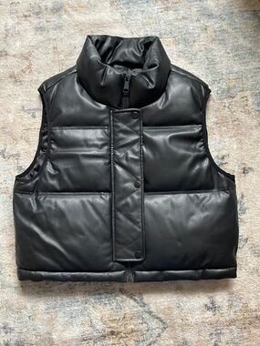Ci Sono Cropped Puffer Vest